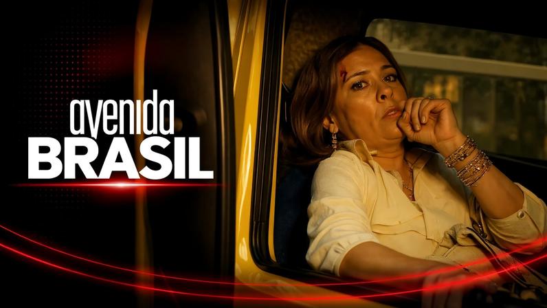 Avenida Brasil: Carminha surta diante da família, abandona a mansão e retorna embriagada ao lixão após ser traída por Max
