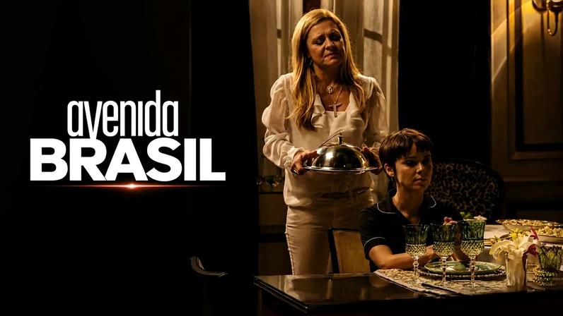 Avenida Brasil: Nina vira o jogo e transforma Carminha em sua empregada: “me serve vadia”