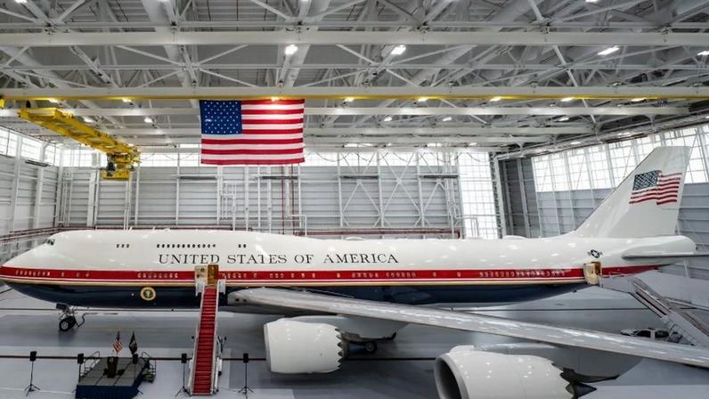 Air Force One doado pelo Catar é apresentado pelos EUA
