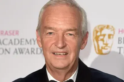 Ex-apresentador do Channel 4 News, Jon Snow, revela diagnóstico de Alzheimer
