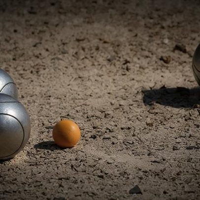 Pétanque jogador de 68 anos morre após ser atingido na cabeça por boule de metal