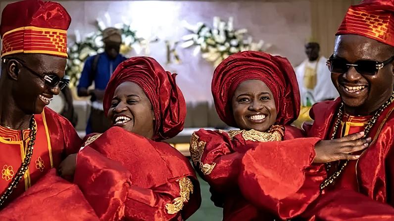Gêmeos casam-se com gêmeos em casamento conjunto na Nigéria