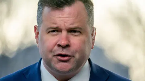 Trump indica oficial de habitação Bill Pulte como spymaster dos EUA