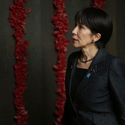Japão vê reforço da defesa como essencial para evitar guerra, diz Koizumi
