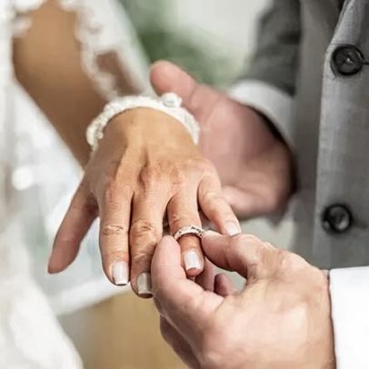 Alegações em Married at First Sight Australia são perturbadoras, diz órgão regulador