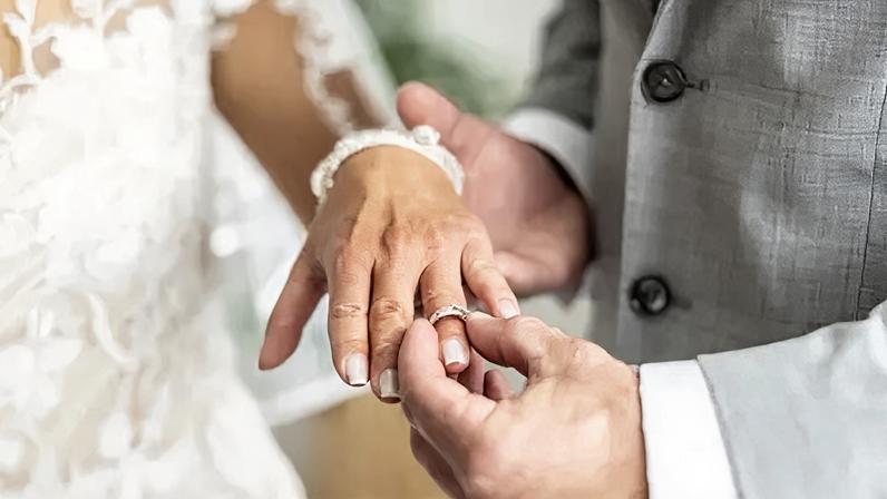 Alegações em Married at First Sight Australia são perturbadoras, diz órgão regulador