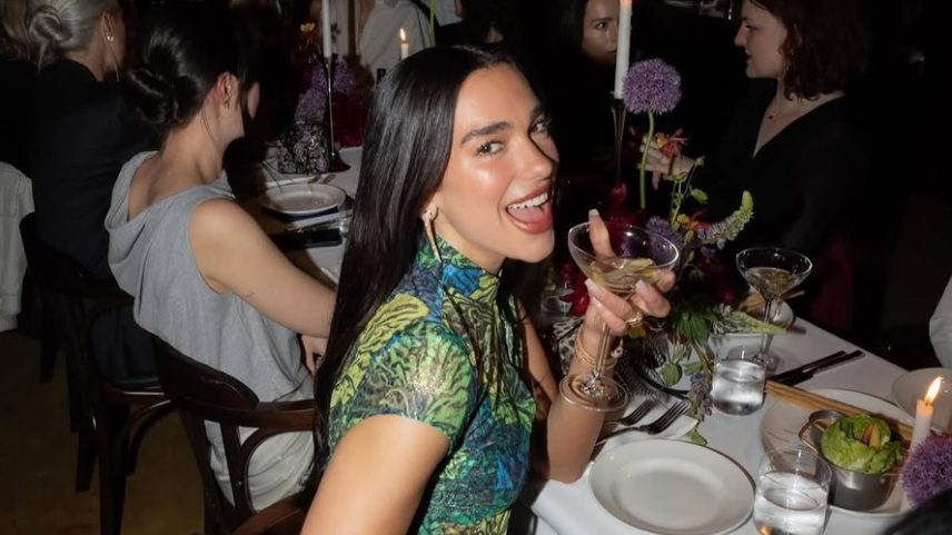 O guarda-roupa de Dua Lipa também é uma festa! Selecionamos os vestidos que traduzem seu estilo — Foto: Instagram/Reprodução