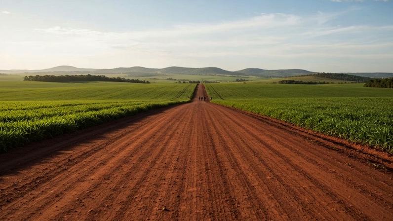 Bandeirantes-PR abre licitação para pavimentação de estrada rural no Sertãozinho