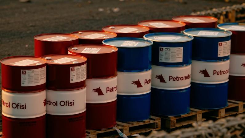 Petróleo sobe mais de 2% com escalada no Oriente Médio e queda dos estoques nos EUA — Foto: Alimurat Üral/Pexels