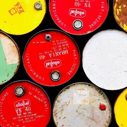 Petróleo sobe com falas de Trump, fica abaixo de US$ 80 o barril