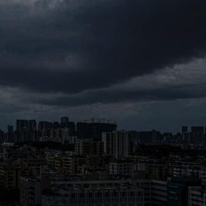 Eventos extremos aceleram migração climática e revelam desigualdades urbanas