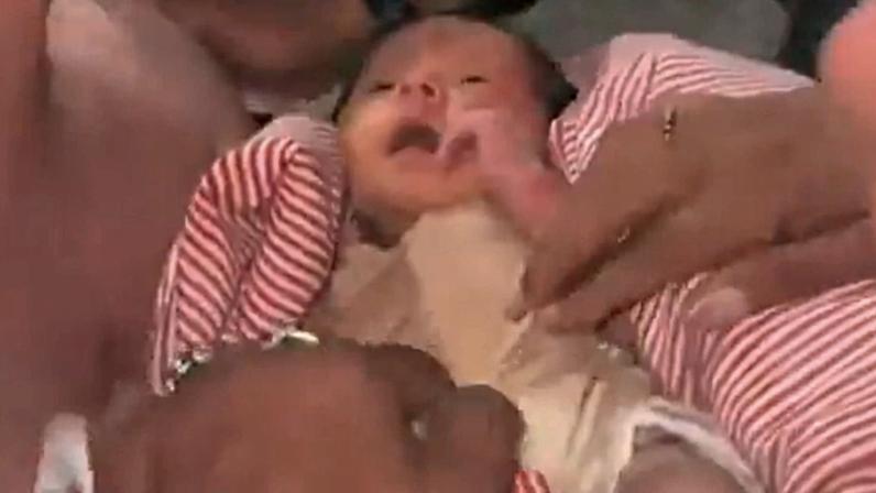 Bebê de 18 dias é resgatado após 32 horas em escombros na Venezuela