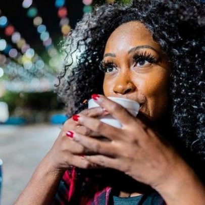 Bebidas de São João com milho, rapadura e conhaque ganham destaque