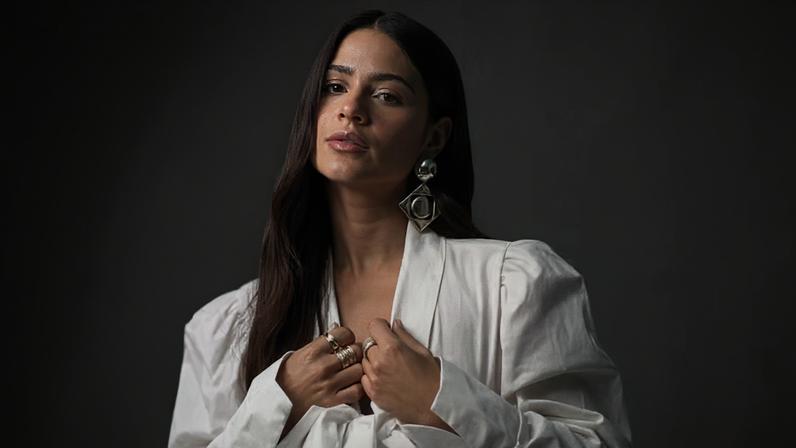 Giullia Buscaccio revela ensinamentos do pai jogador que a ajudaram a lidar com vida de atriz: 'Fez toda a diferença'