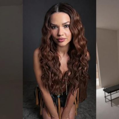 Juliette mostra camarim com salão de beleza próprio em mansão no Rio