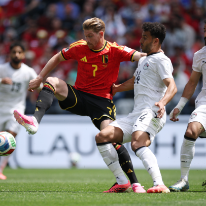 Favorita, Bélgica sofre na estreia e fica no empate contra o Egito
