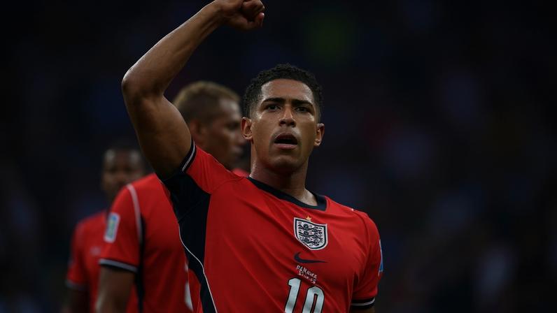 Jude Bellingham, meia da Inglaterra, comemora gol contra o Panamá — Foto: Reuters/Vincent Carchietta