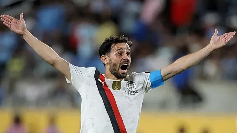 Bernardo Silva durante a derrota do City para o Al-Hilal
