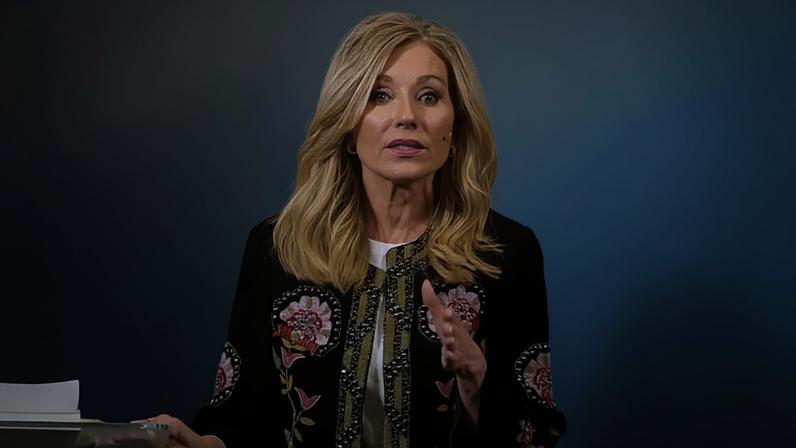 Beth Moore acusa SBC de priorizar proteger o púlpito de mulheres sobre abuso