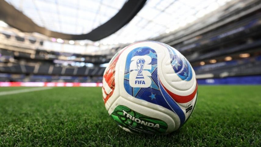 A Copa deixa de ter 32 seleções e passa a reunir 48 equipes, com uma fase extra de mata-mata antes das oitavas de final