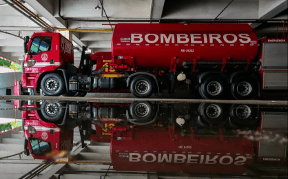 Caminhão do Corpo de Bombeiros da PM do Estado de SP