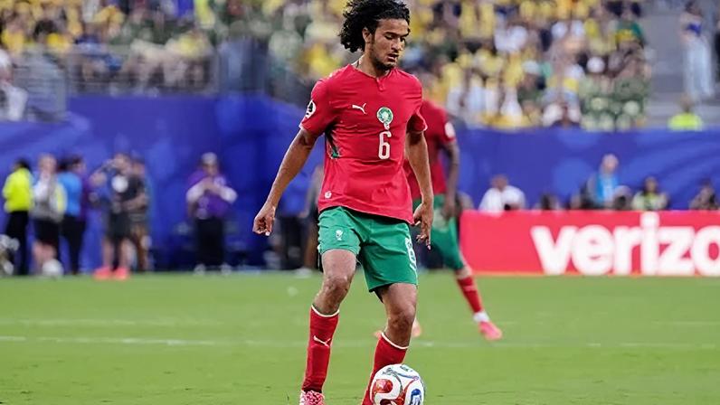 Ayyoub Bouaddi, do Marrocos, em ação na partida contra o Brasil, válida pela primeira rodada da Copa do Mundo