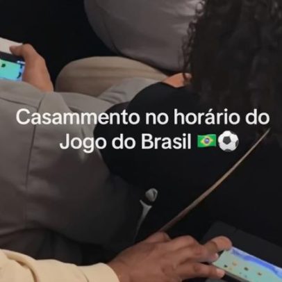 Noivos se divertem com vídeo de convidados assistindo jogo do Brasil no casamento