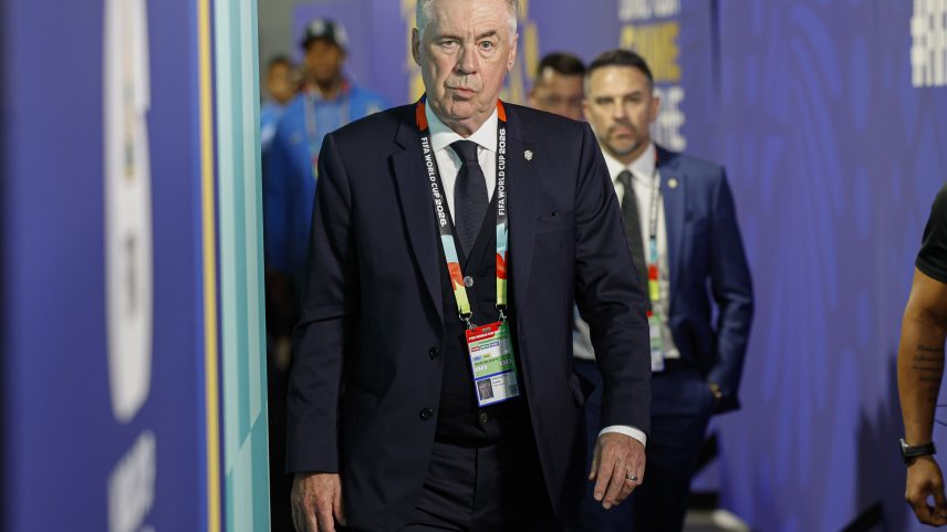 Carlo Ancelotti antes de Brasil x Marrocos na Copa do Mundo — Foto: Rafael Ribeiro / CBF