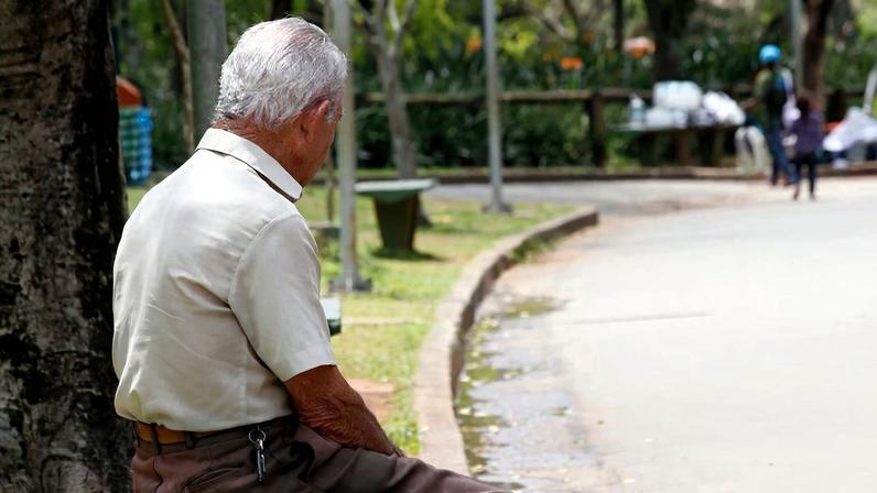 Lentidão ao caminhar é considerada um importante indicador de declínio da mobilidade
