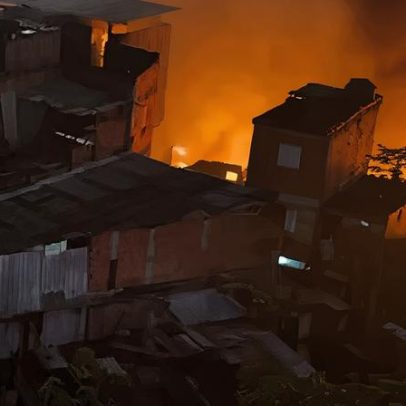 Incêndio destrói 50 casas em comunidade na zona sul de SP