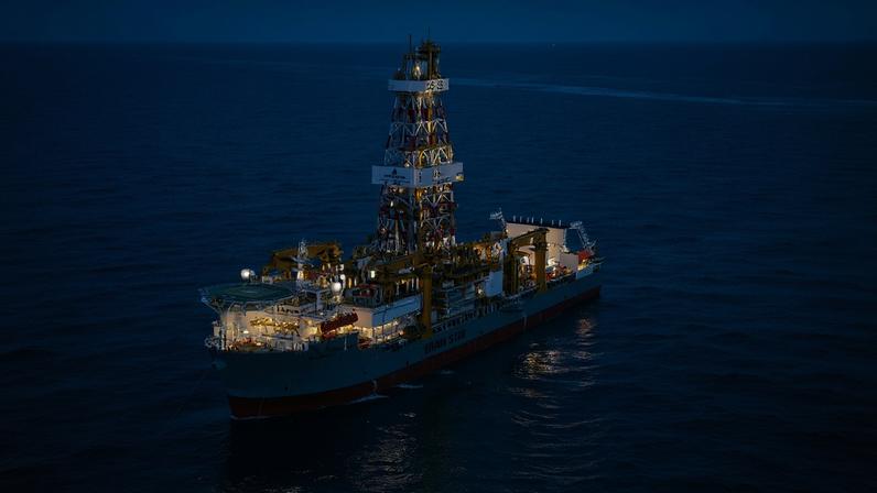 Navio-sonda da Petrobras: estatal concentrou boa parte do movimento financeiro no mercado brasileiro