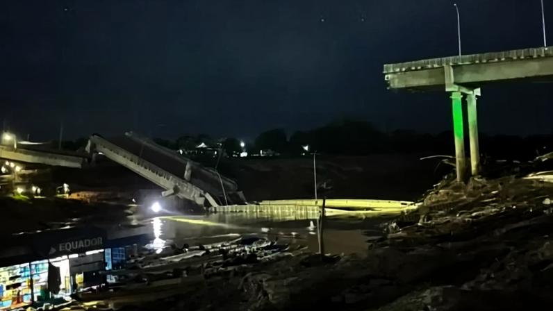 Ponte Frei Paolino, em Sena Madureira (AC), que desabou na noite desta sexta-feira (5/6), foi inaugurada em 2023
