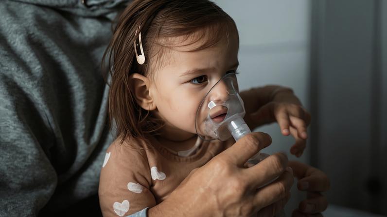 Bronquiolite é provocada pelo vírus sincicial respiratório (VSR) e afeta principalmente crianças e idosos
