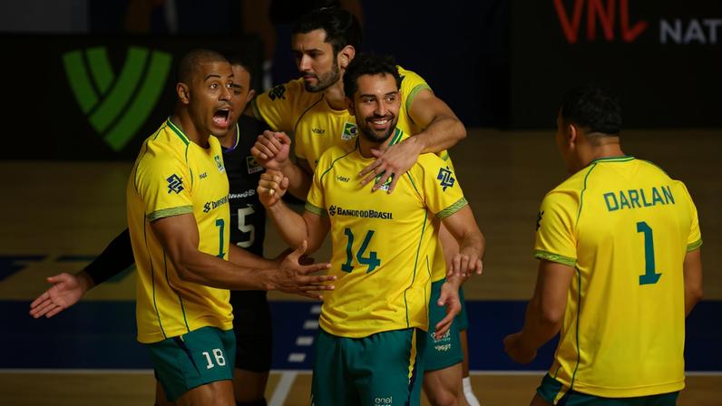 Darlan brilha e Brasil vence Irã pela estreia da VNL masculina, em Brasília