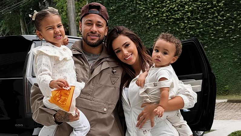 Bruna Biancardi, Neymar Jr. e filhas do casal Mavie e Mel