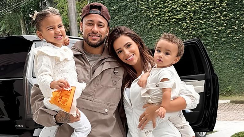 Bruna Biancardi, Neymar Jr. e filhas do casal Mavie e Mel