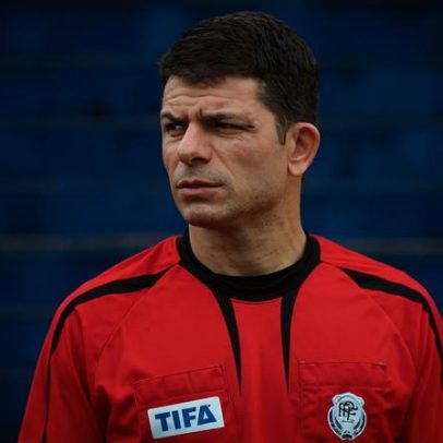 Bruno Boschilia, assistente na abertura da Copa, herdou arbitragem da família
