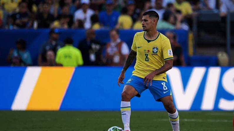 Bruno Guimarães, do Brasil