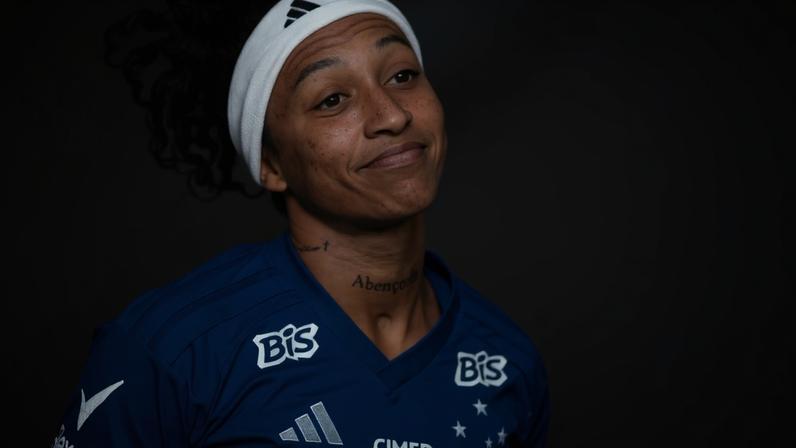 Byanca Brasil comemora gol pelo Cruzeiro. (Gustavo Martins/ Cruzeiro)
