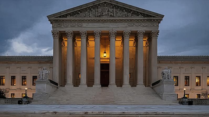 Supremo permite a Trump restringir pedidos de asilo na fronteira