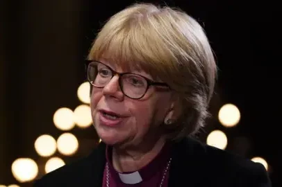 Igreja da Inglaterra pede desculpas pelo papel em adoções forçadas