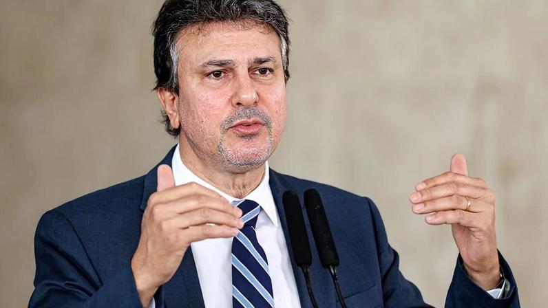 Camilo Santana apoia classificar PCC e CV como terroristas
