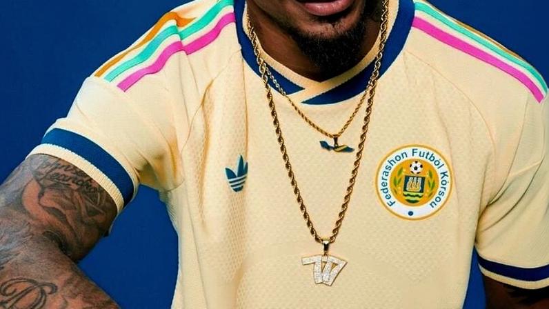 Curaçao - Uniforme II (Foto: Divulgação)
