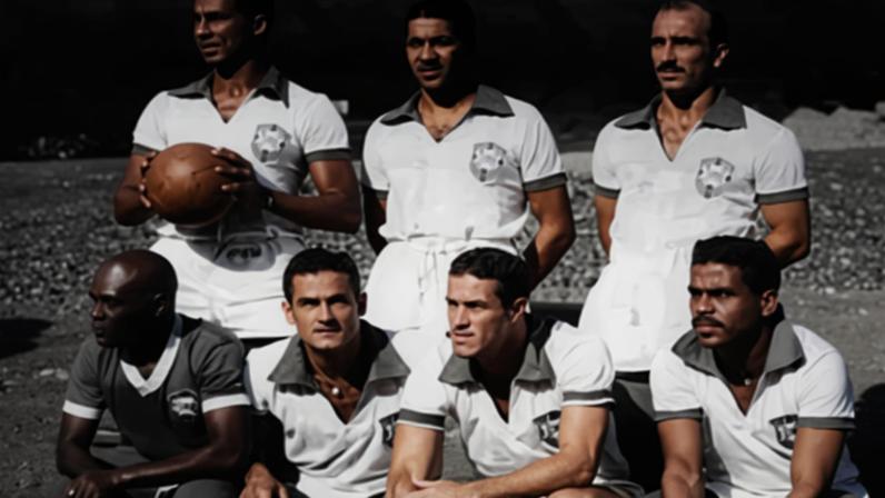 Da tradicional camisa amarela com detalhes verdes aos modelos azuis e brancos utilizados em partidas históricas, a seleção teve uniformes que ficaram eternizados por conquistas, derrotas traumáticas e atuações inesquecíveis