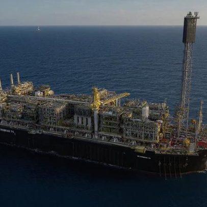 Petrobras compra 50% de bloco da Equinor no pré-sal