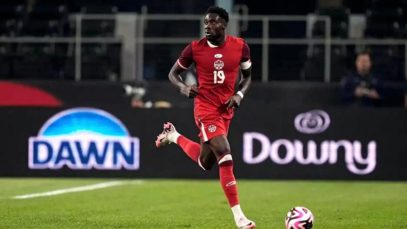 Alphonso Davies volta a ser destaque da Seleção Canadense após se recuperar de lesão na coxa.