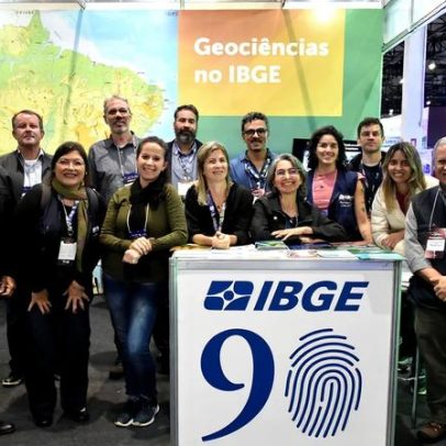 IBGE realiza mais de 580 atendimentos no MundoGEO Connect 2026