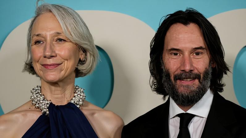 Alxandra Grant e Keanu Reeves no evento de lançamento de Quando o Céu se Engana (2025), em Nova York, em 13 de outubro de 2025