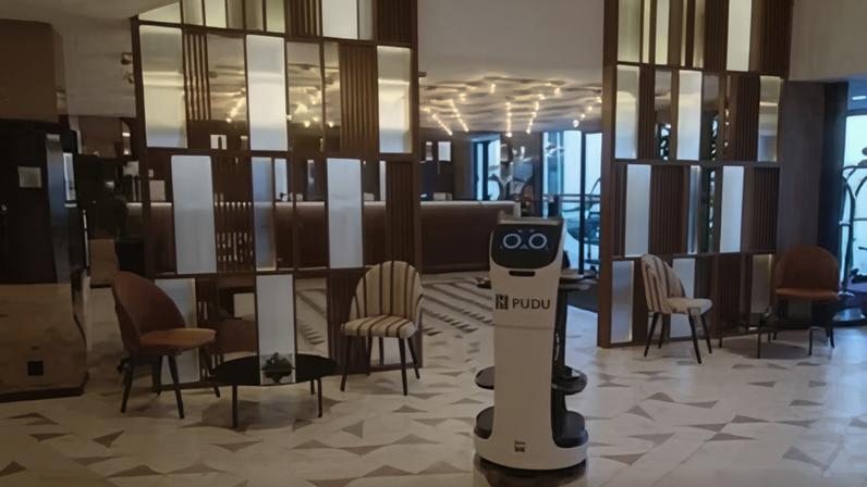 China terá hotel com apenas funcionários robôs — Foto: Redes sociais