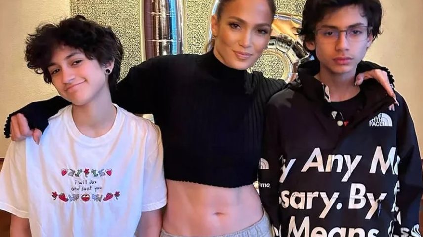 Jennifer Lopez e seus filhos — Foto: Reprodução/Instagram